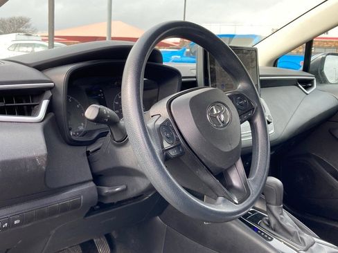 Used 2024 Toyota Corolla LE image 9