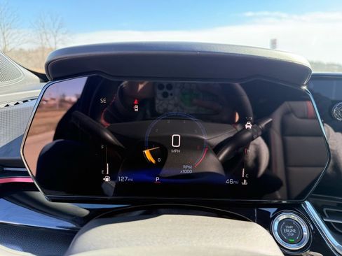 New 2026 Chevrolet Trax RS w/ Sunroof Package image 34