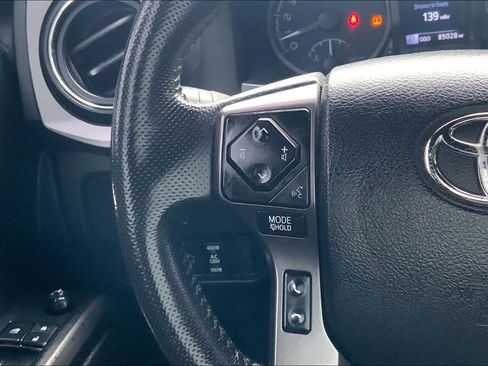 Used 2021 Toyota Tacoma TRD Off-Road AWD/4WD image 24