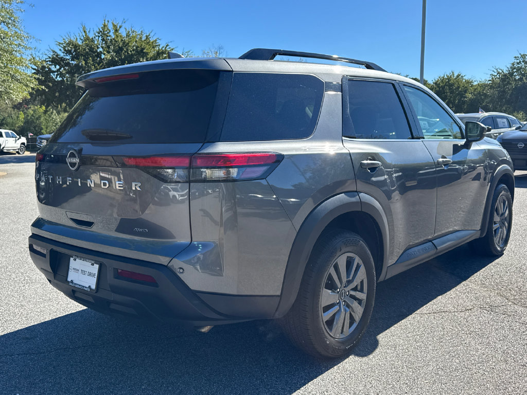 Certified 2025 Nissan Pathfinder SV AWD/4WD image 7