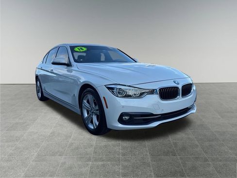 Used 2018 BMW 330e 330e iPerformance image 8