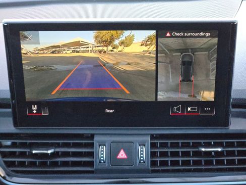 Used 2022 Audi SQ5 Premium Plus w/ Premium Plus Package image 17