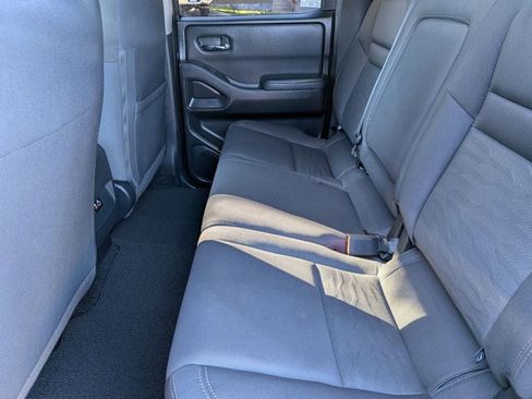 Used 2023 Nissan Frontier SV w/ Technology Package image 17