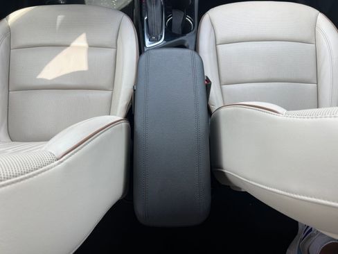 Used 2024 Buick Encore GX Avenir FWD image 20