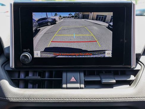 Used 2025 Toyota RAV4 LE AWD/4WD image 31