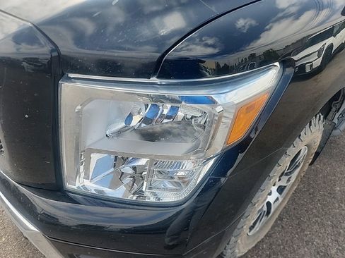 Used 2021 Nissan Titan SV w/ SV Convenience Package AWD/4WD image 5