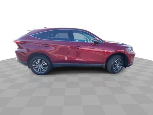 Used 2023 Toyota Venza LE AWD/4WD image 9