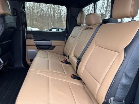 Used 2022 Ford F150 Lariat w/ Max Trailer Tow Package image 17