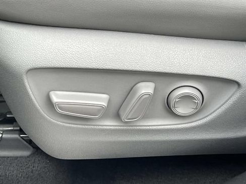 Used 2022 Toyota Highlander Platinum AWD/4WD image 34