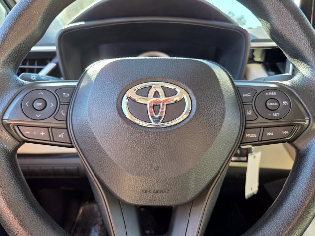 Used 2021 Toyota Corolla LE FWD image 30