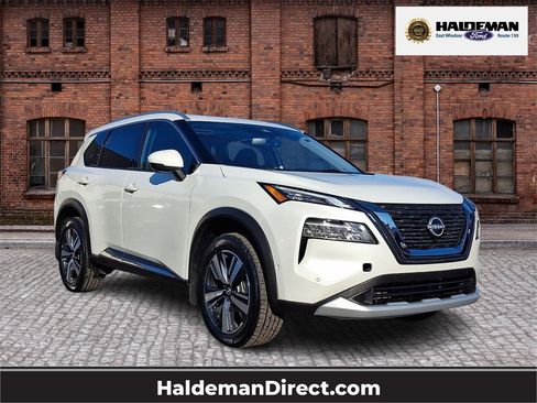 Used 2023 Nissan Rogue SL w/ SL Premium Package image 1