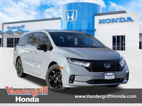 Used 2023 Honda Odyssey Sport image 1