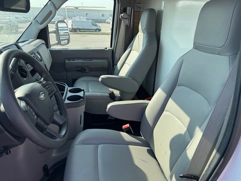 New 2026 Ford E-450 and Econoline 450 Super Duty w/ Power Equipment Group image 8