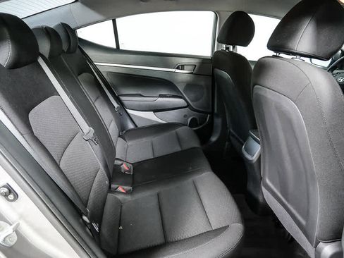 Used 2020 Hyundai Elantra SE w/ Cargo Package (C1) FWD image 18