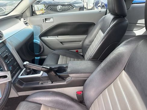 Used 2007 Ford Mustang GT RWD image 5