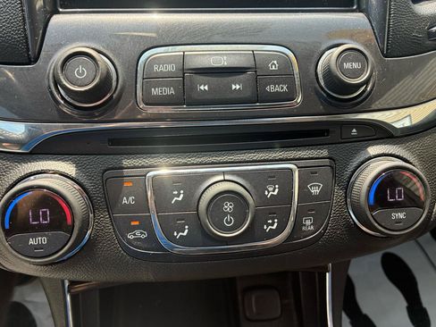 Used 2014 Chevrolet Impala LT FWD image 21