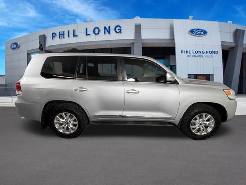 Used 2016 Toyota Land Cruiser AWD/4WD image 8