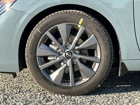 Used 2026 Nissan Sentra SL w/ Floor Mat Package FWD image 14