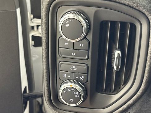 Used 2024 GMC Sierra 2500 Pro AWD/4WD image 31