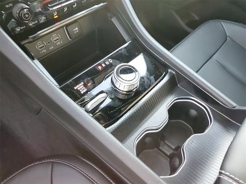 New 2025 Jeep Grand Cherokee Limited image 17