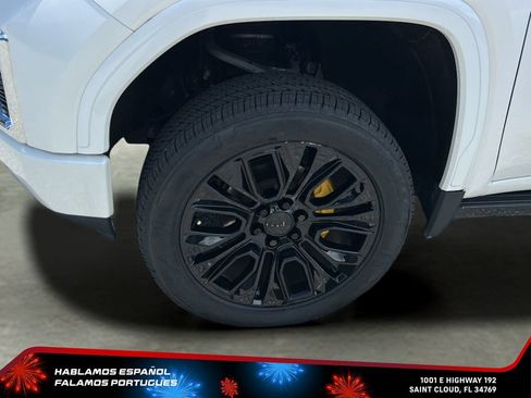 Used 2021 GMC Sierra 1500 Denali w/ Denali Ultimate Package AWD/4WD image 10