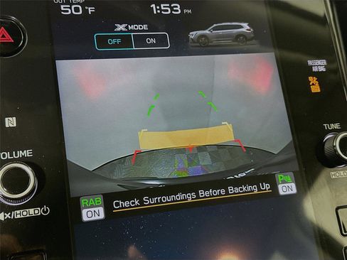 Used 2024 Subaru Ascent Premium w/ Convenience Package image 6