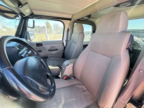Used 2003 Jeep Wrangler Sahara image 18