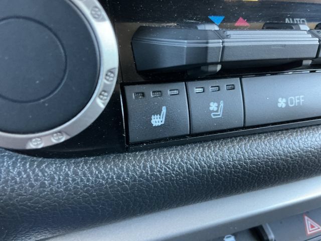 Used 2022 Toyota Tundra Limited AWD/4WD image 27