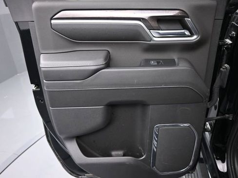 Used 2024 Chevrolet Silverado 2500 LTZ image 16