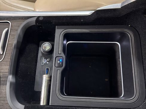 Used 2020 Land Rover Range Rover Sport HSE image 26