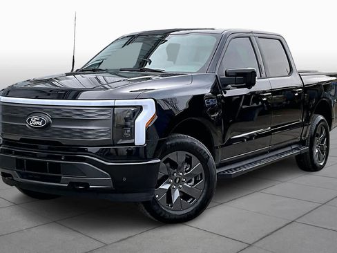 Used 2025 Ford F150 Lightning Lariat image 38