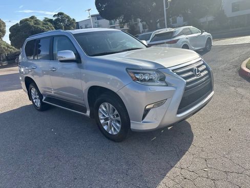 Used 2018 Lexus GX 460 Premium w/ Premium Package AWD/4WD image 7