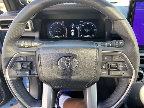 Used 2026 Toyota 4Runner Limited AWD/4WD image 34