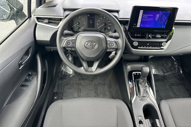 Used 2025 Toyota Corolla LE FWD image 16
