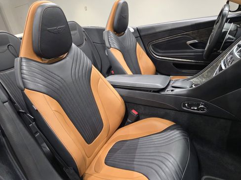 Used 2022 Aston Martin DB11 Volante RWD image 27