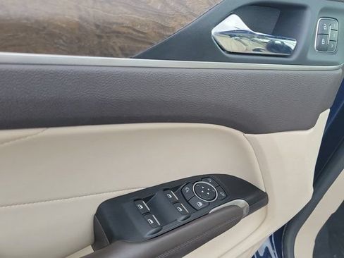 Certified 2019 Lincoln MKC Reserve FWD image 23