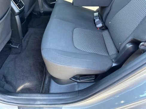 Used 2023 Kia Sportage LX AWD/4WD image 34