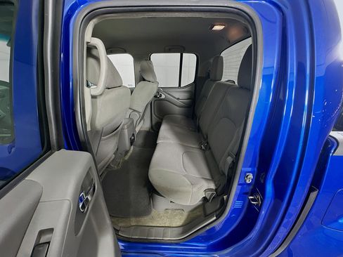Used 2013 Nissan Frontier SV image 25