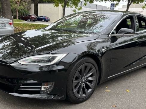 Used 2020 Tesla Model S Long Range image 1