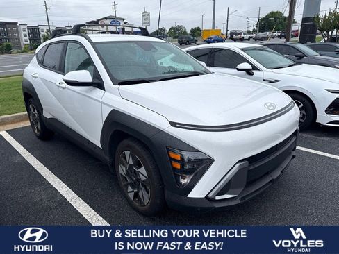 Used 2025 Hyundai Kona SEL FWD image 1