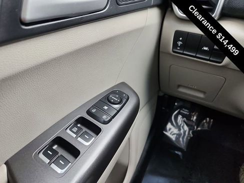 Used 2022 Kia Sportage LX image 32