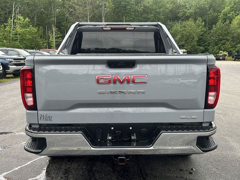 Used 2024 GMC Sierra 1500 SLE AWD/4WD image 4