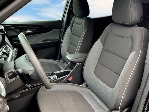 Used 2024 Chevrolet TrailBlazer LT image 13