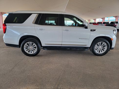 Used 2021 GMC Yukon SLT w/ SLT Luxury Plus Package AWD/4WD image 6