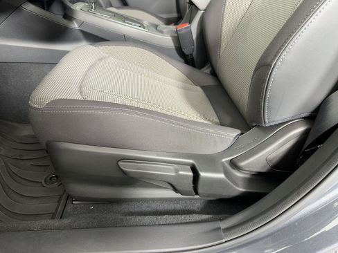 Used 2024 Subaru Crosstrek 2.0i Premium image 12