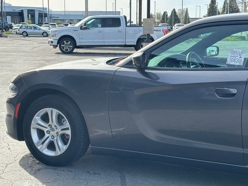 Used 2021 Dodge Charger SXT w/ Leather Interior Group image 3