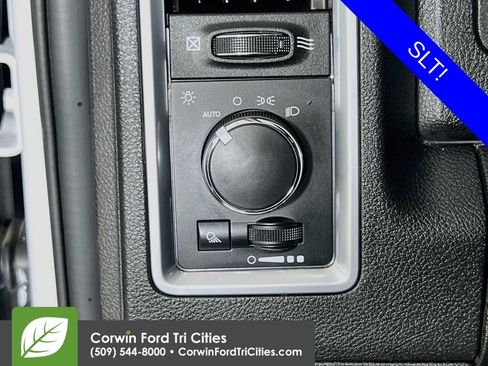 Used 2024 RAM 1500 Classic SLT AWD/4WD image 18