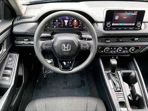 Used 2023 Honda Accord EX image 5