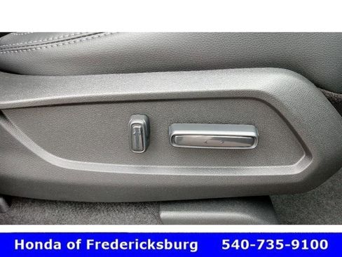 Used 2025 Honda Pilot EX-L image 29