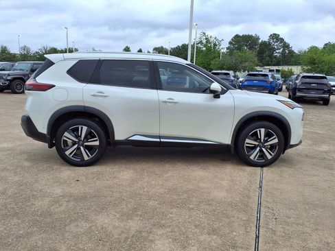 Used 2023 Nissan Rogue SL w/ SL Premium Package FWD image 6